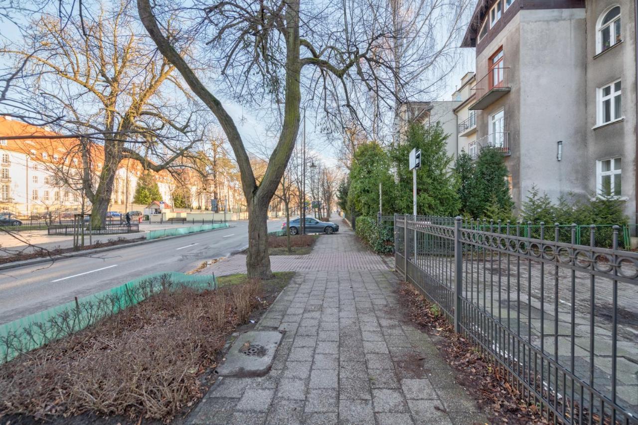 Dom & House - Apartamenty Kamienica Sopocka 150 Metrow Od Plazy Sopot Kültér fotó